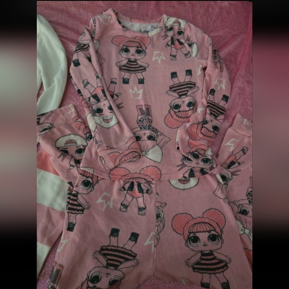 2 pairs of L.O.L Pajama sets! Girls size 6! - Picture 5 of 12
